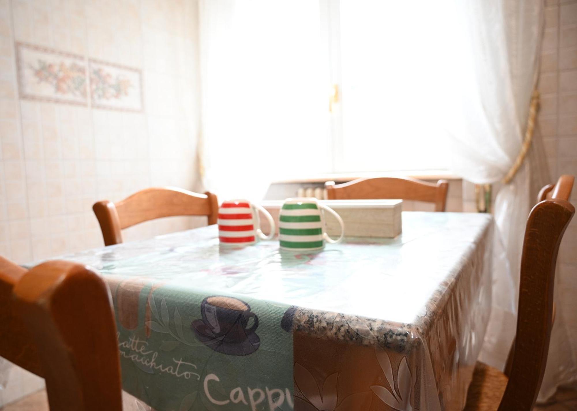 Marco'S Apartment Colosseum Рим Экстерьер фото